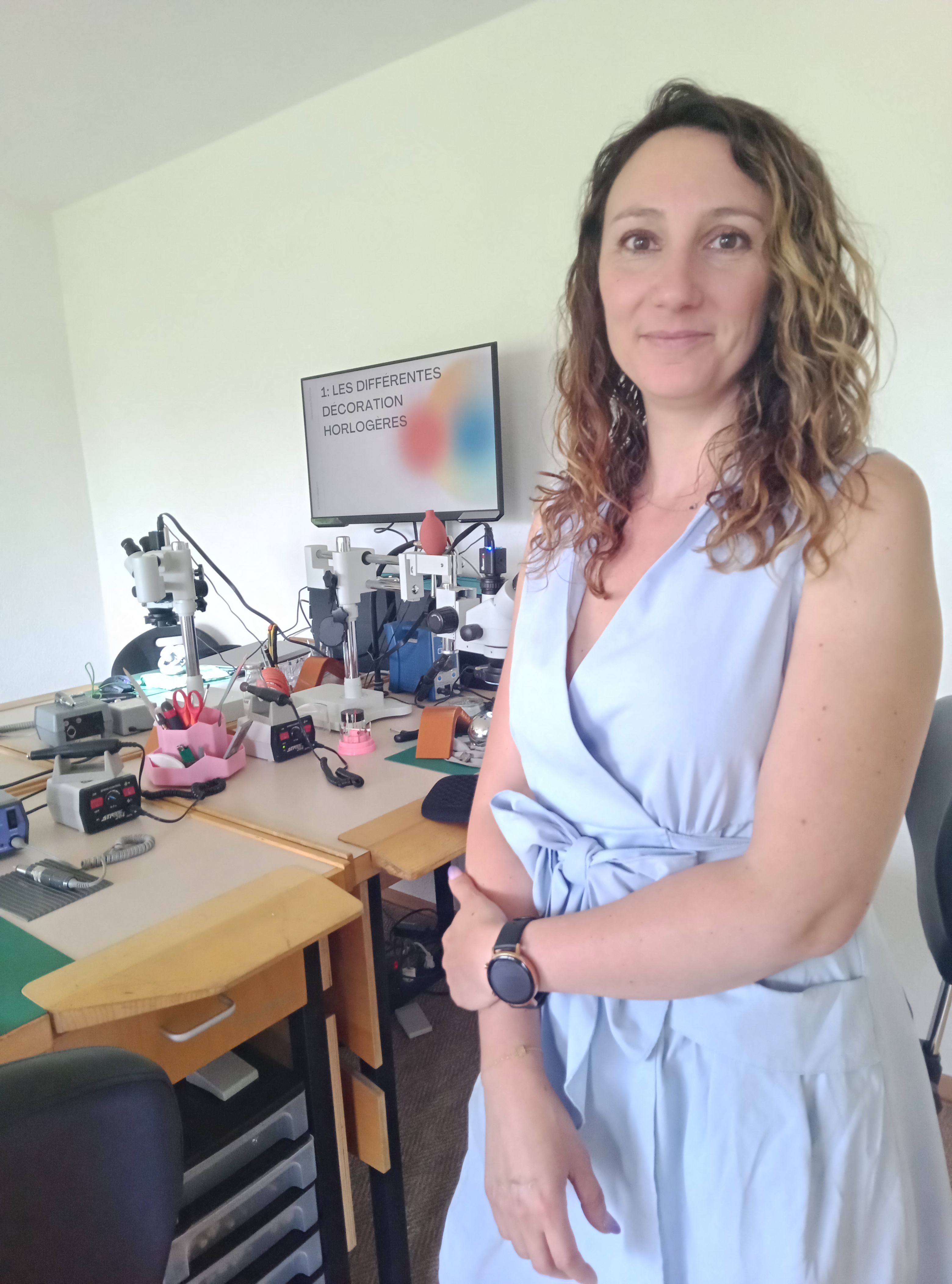 Portrait Alexandra Schmitz dans son atelier